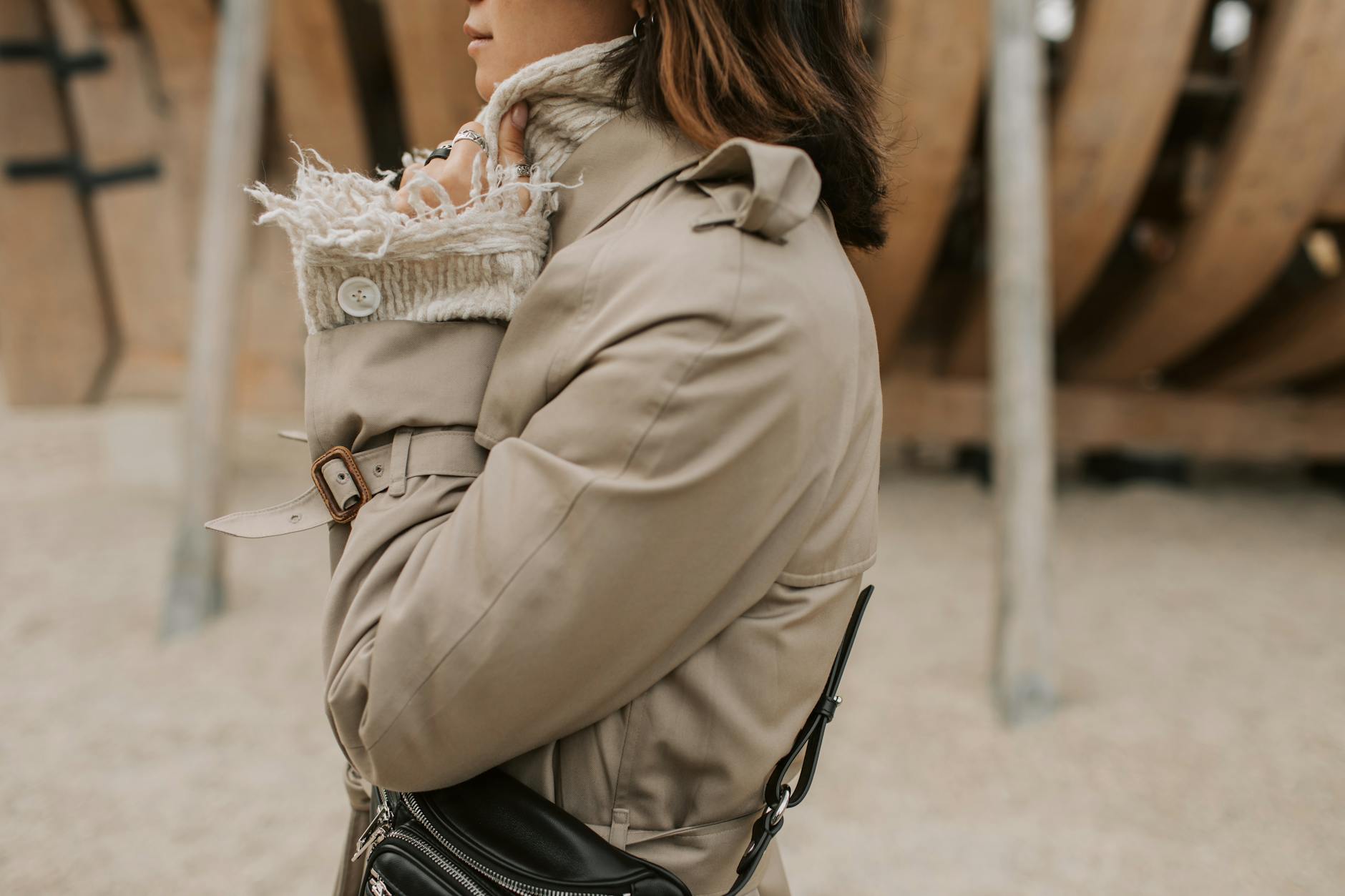 It's 78 Degrees and I'm Wearing a Scarf: The Five Stages of September Fashion Grief